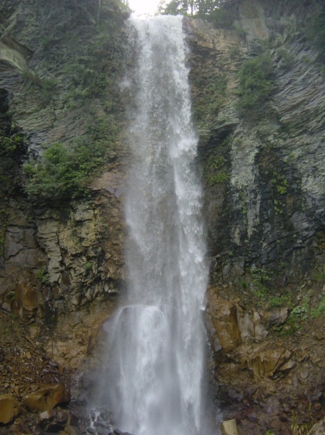 秋口でも水量の豊富な秘奥の滝（9月）.jpg