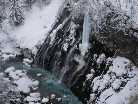 冬の白ひげの滝（２月）.jpg